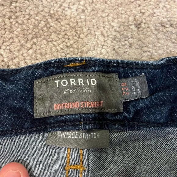 Torrid Boyfriend Straight Mid Rise Jeans with Vintage Stretch - Picture 6 of 8
